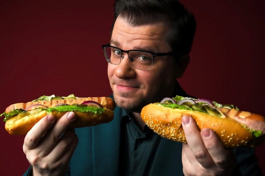 @hotdogbulldog, соцсети