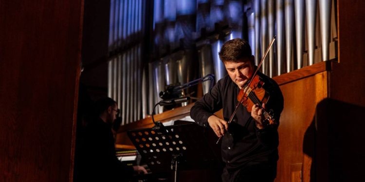    предоставлено организаторами