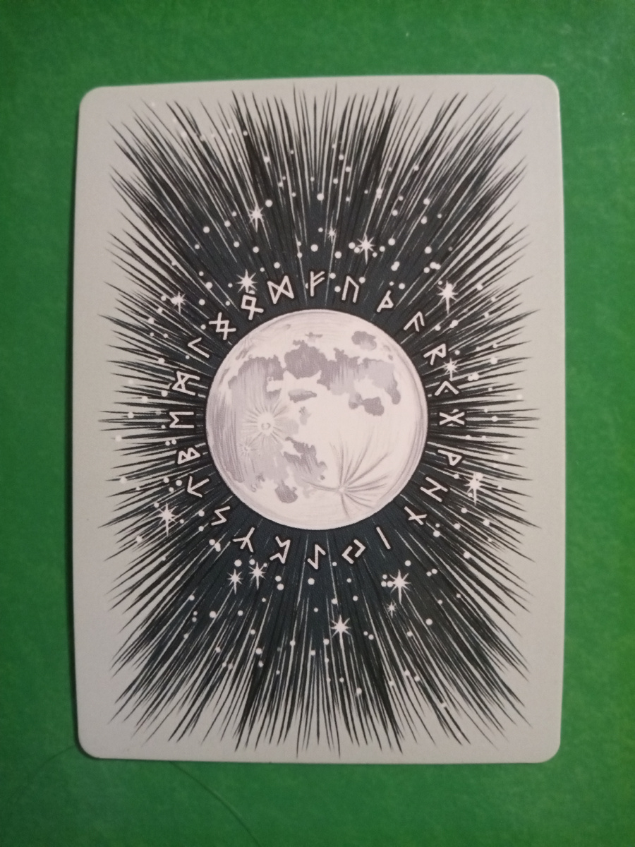 Рубашка карты-руны дня, колода «Фамильяры Ведьмы»