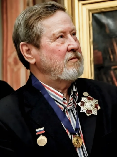 Владимир Владимирович Личутин - писатель