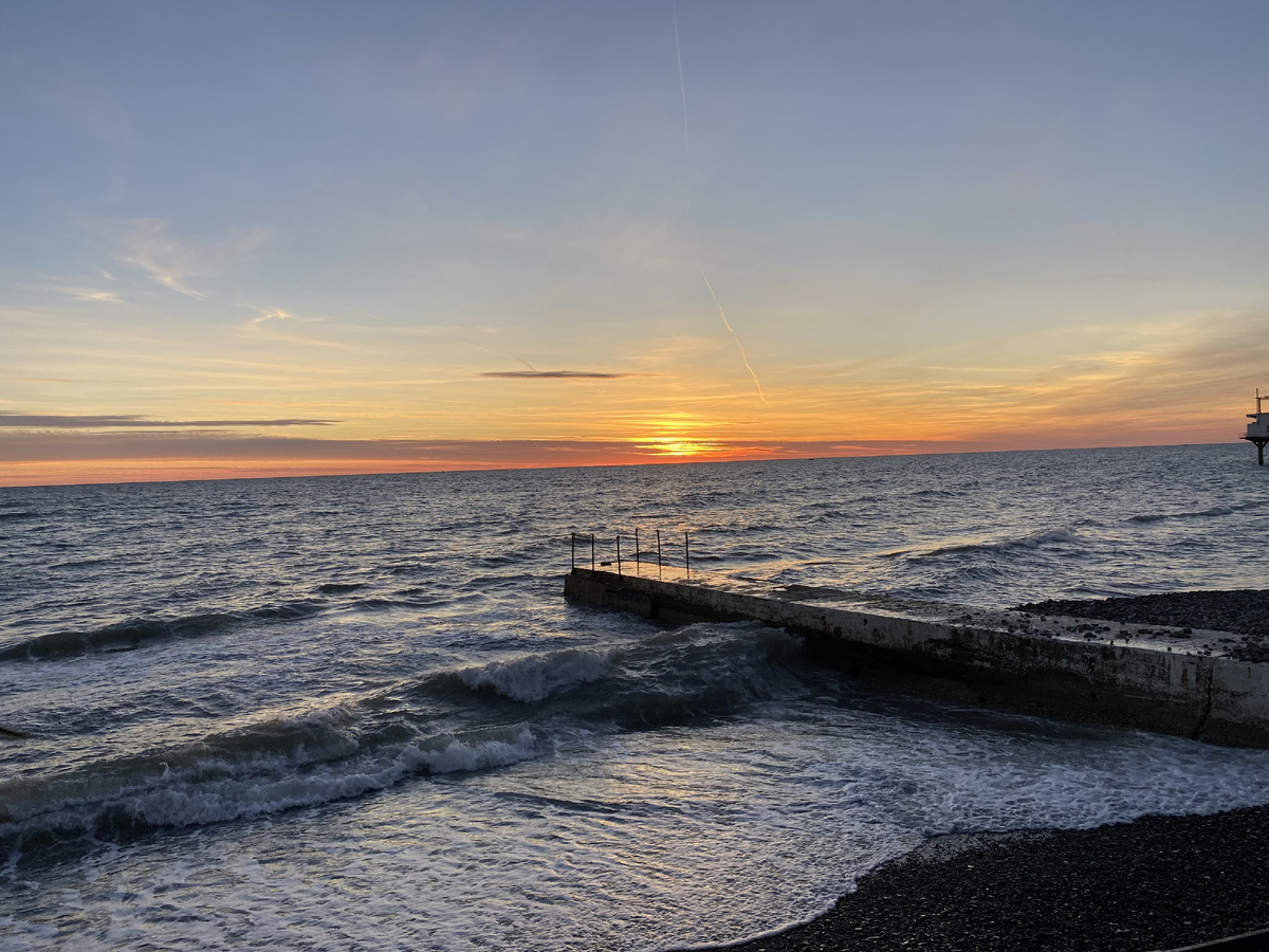 Закат на чёрном море