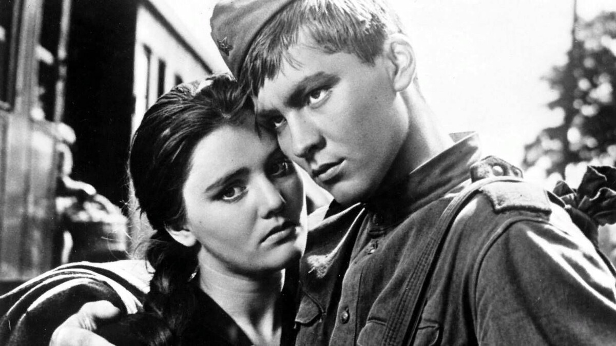 Жанна Прохоренко и Владимир Ивашов. Кадр из фильма "Баллада о солдате".