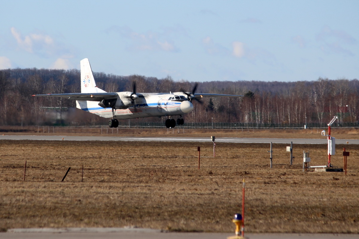 Бесшумно прилетел