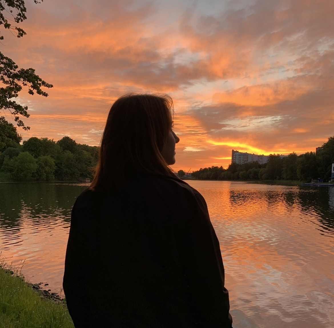 Фотографируюсь только так ибо страшненькая 