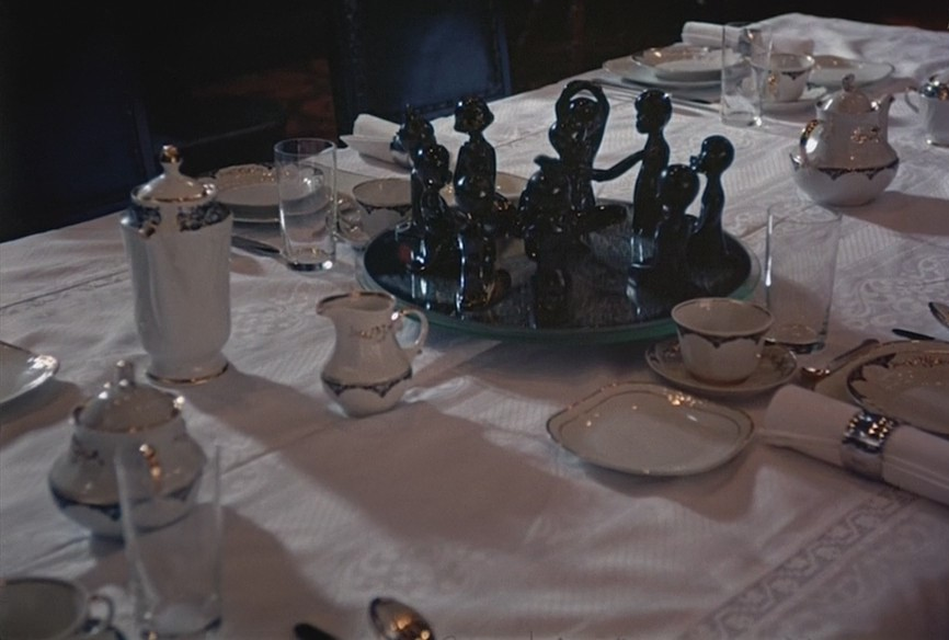  А это фигурки из советского фильма Станислава Говорухина. 1987 год.