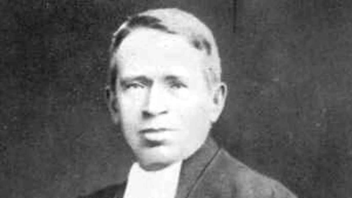 Эндрю Керинс, он же — брат Уолфрид, основатель клуба