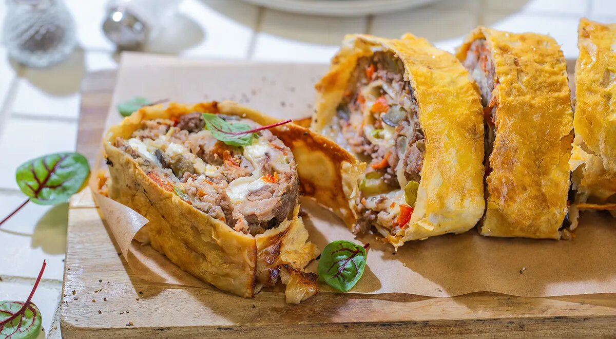 Рулет из лаваша с фаршем (gastronom.ru)  📷
