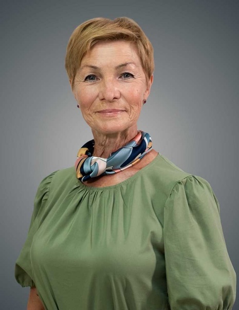 Лилия Егжова - лучший работник организации дополнительного образования сферы культуры.