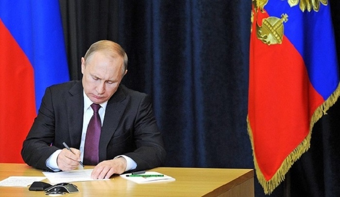    Путин упростил трудоустройство мигрантов в России