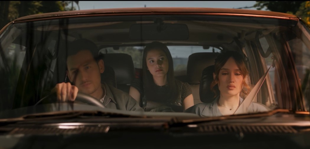 Кадр из фильма "Пункт назначения: Комната 666"