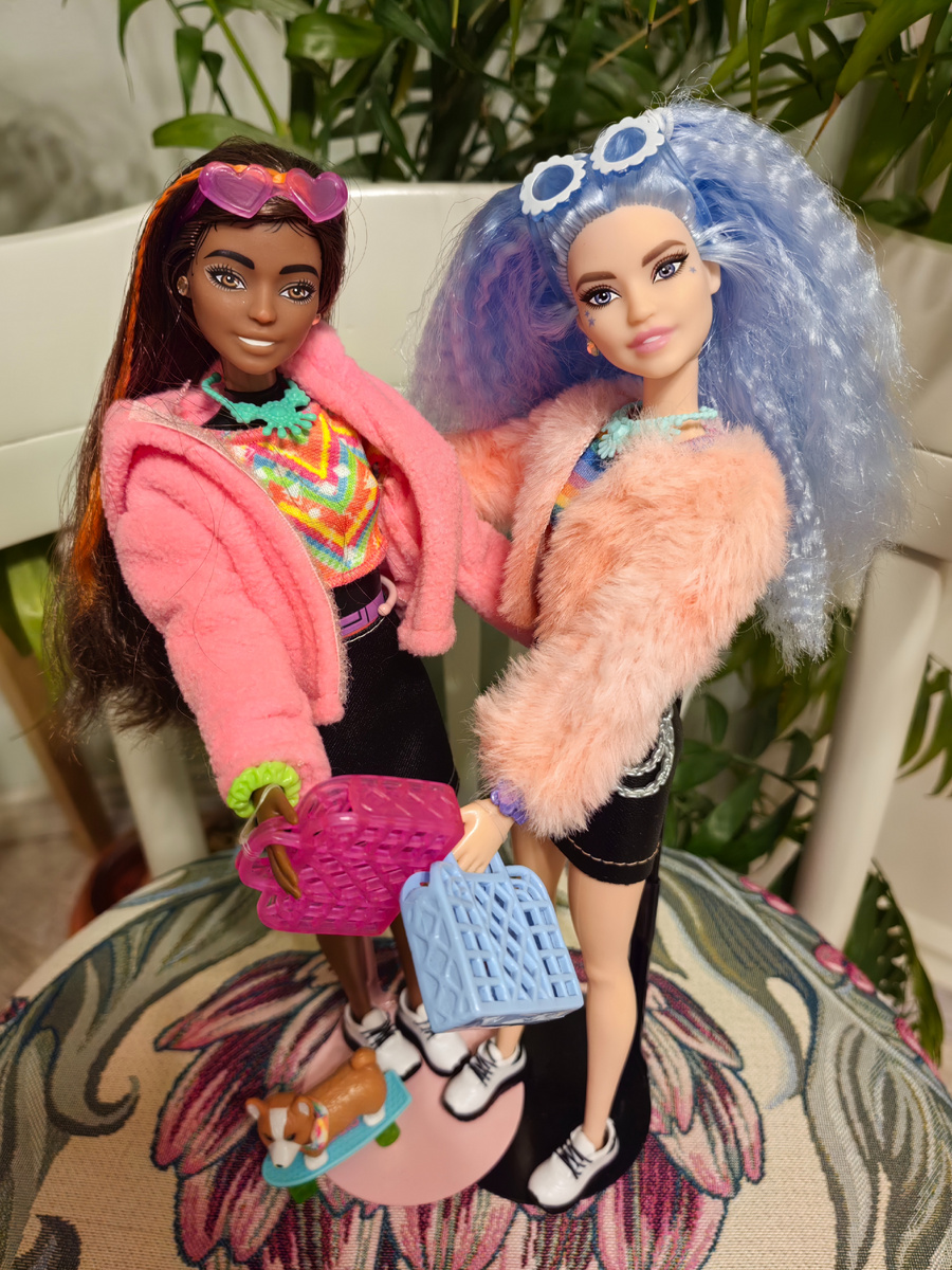 Barbie Color Reveal HCD25 и Fashionistas #170 GRB61 - Нита и Флорет