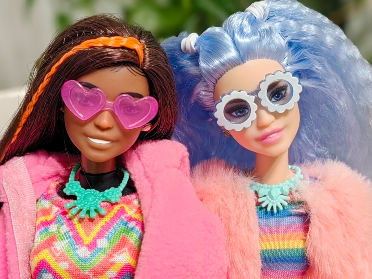 Barbie Color Reveal HCD25 и Fashionistas #170 GRB61 - Нита и Флорет