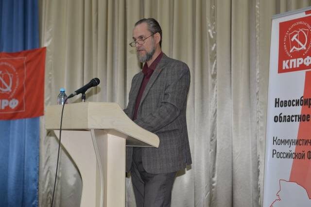 Алексей Астафьев избирался от КПРФ. Когда он попал в опалу, никто из коммунистов за него не вступился  📷
