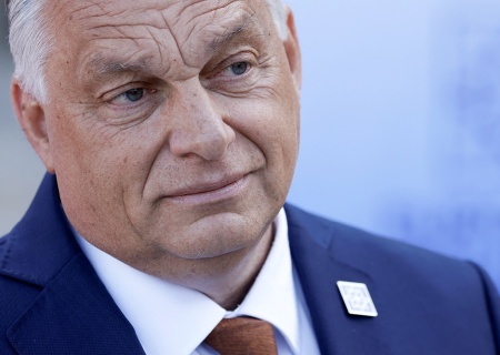    Орбан будет пить шампанское, если Москва и Вашингтон договорятся по конфликту на Украине без участия Киева