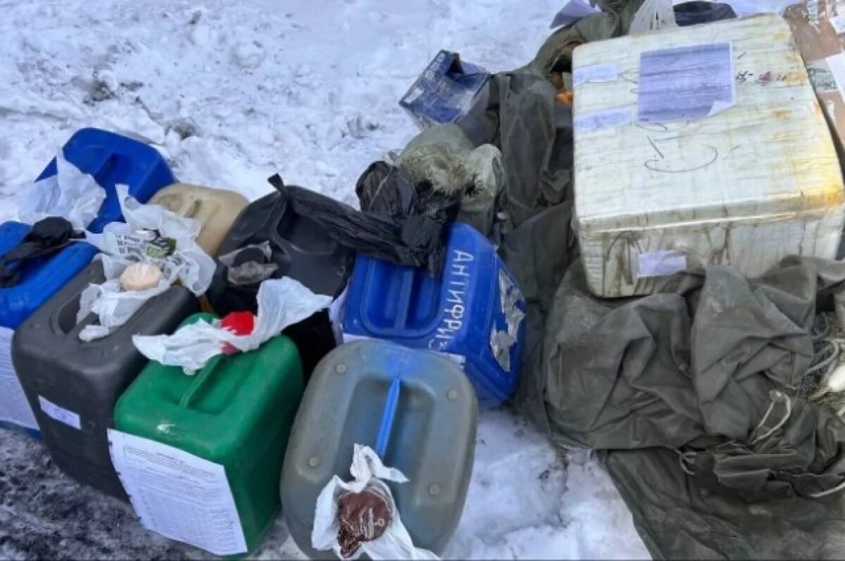    В Хабаровском крае уничтожили конфискованную черную икру и рыбу