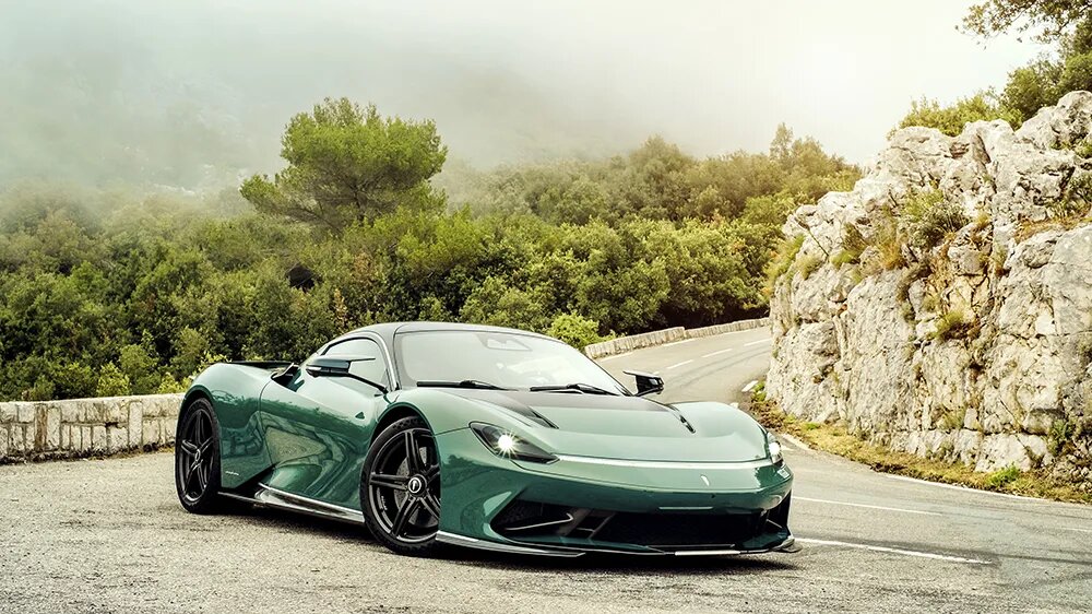 ГИПЕРКАР, КОТОРЫЙ БЫСТРЕЕ ЗВУКА: ИТАЛЬЯНСКОЕ ЧУДО ИНЖЕНЕРИИ

Друзья, сегодня мы расскажем вам о настоящем прорыве в мире автомобилестроения! Итальянские мастера создали нечто невероятное – автомобиль, способный преодолеть звуковой барьер на земле.

Технические характеристики впечатляют:
• Мощность: 1300 лошадиных сил
• Разгон до 100 км/ч: доли секунды
• Аэродинамический коэффициент: минимальный
• Система управления: полностью адаптивная

Особенности конструкции:

Инновационный корпус из углеродного волокна
Специальная система охлаждения
Усовершенствованная подвеска
Активные аэродинамические элементы
Безопасность на максимальных скоростях обеспечивается:
• Продвинутой системой стабилизации
• Многоуровневой системой торможения
• Специальными покрышками
• Усиленным каркасом безопасности

Важно отметить, что для достижения таких скоростей автомобиль требует особых условий эксплуатации и специально подготовленной трассы.

Это не просто автомобиль – это воплощение инженерной мысли, доказывающее, что границы возможного постоянно расширяются. Итальянским инженерам удалось создать машину, которая не просто едет быстро – она летит!

#Гиперкар #Инновации #АвтоНовости #Технологии #БудущееАвтомобилей #ИтальянскоеКачество #Скорость #ИнженерноеИскусство