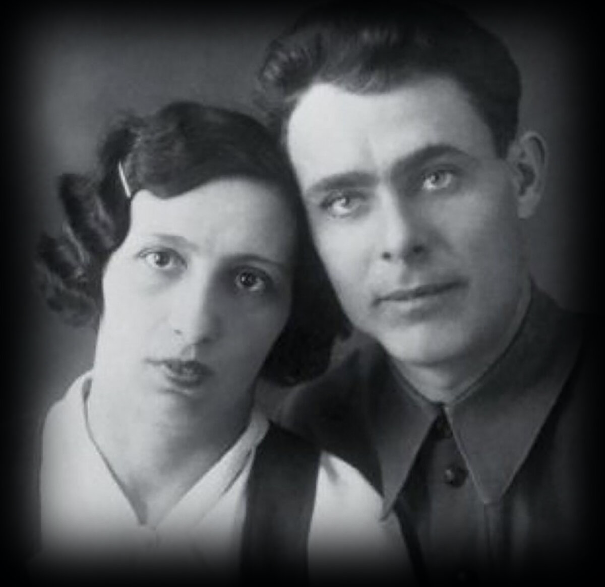 Виктория и Леонид Брежневы, 1927 год. Всю жизнь он называл  ее нежно - "Витя"