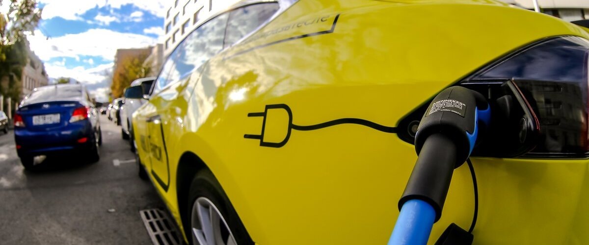 ЕЩЕ НЕСКОЛЬКО СТАНЦИЙ ДЛЯ ЗАРЯДКИ ЭЛЕКТРОМОБИЛЕЙ ПОЯВИЛИСЬ В ПОДМОСКОВЬЕ