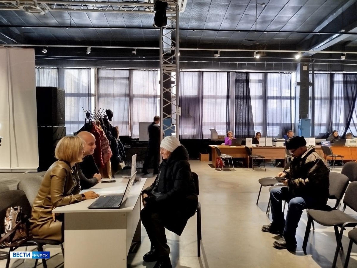    Более 140 жителей курского приграничья уже получили консультации социальных риелторов