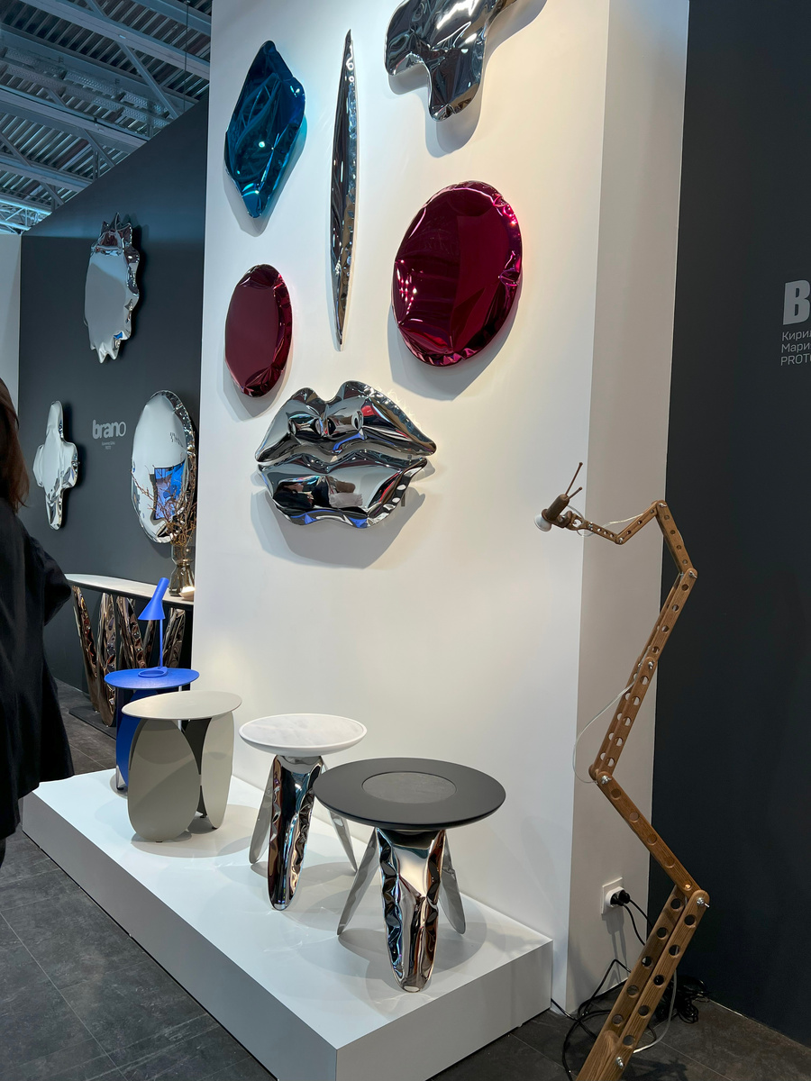 ZAHODI - дизайнерский бренд мебели, созданный DK Project в сотрудничестве с продюсерским центром предметного дизайна Proto.