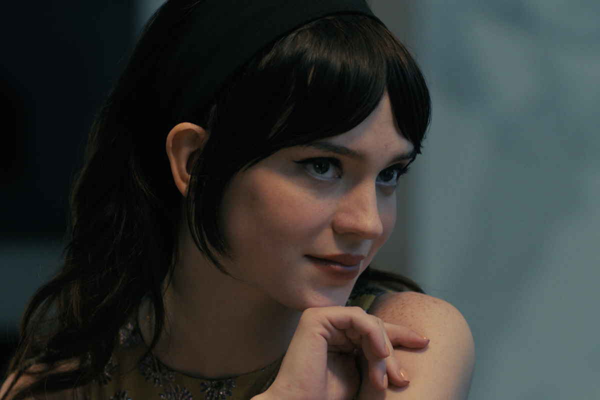     От каннибалки до миссионерки: кто такая Софи Тэтчер, от которой без ума поклонники хорроров