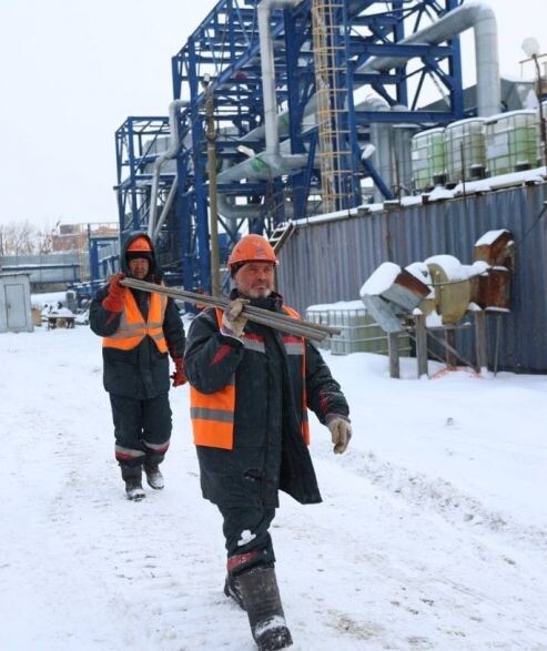    Строители за работой. Фото khabkrai.ru