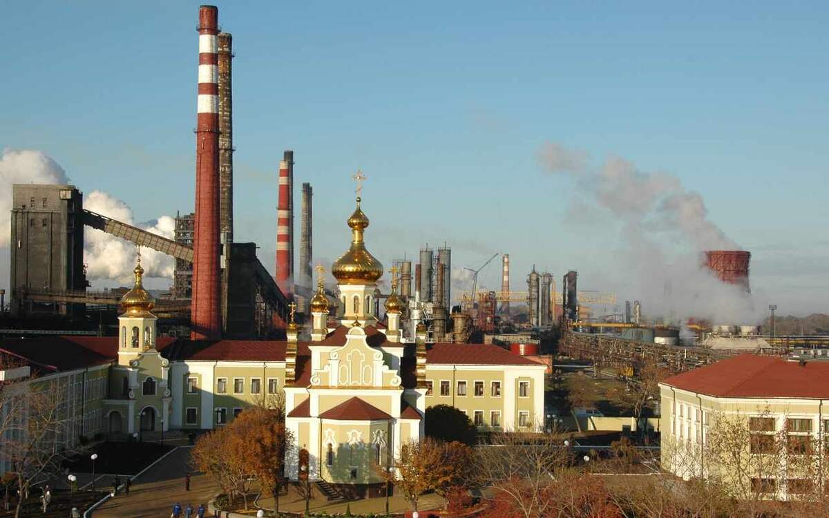    Прописанный в калининградском офшоре ЯКХЗ пытается взыскать с ЮГМК 4,7 млрд рублей Фото Ясиновского коксохимического завода с сайта ЮГМК