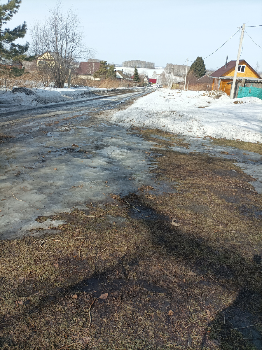 та самая деревня, где дачники оставляют свои авто)