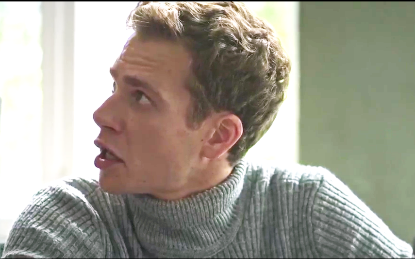 Скриншот видео. Κузьмa Caпpыκин - Юрий Соломатин. 