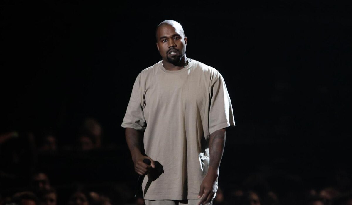     Канье Уэст опубликовал свой "список предателей"