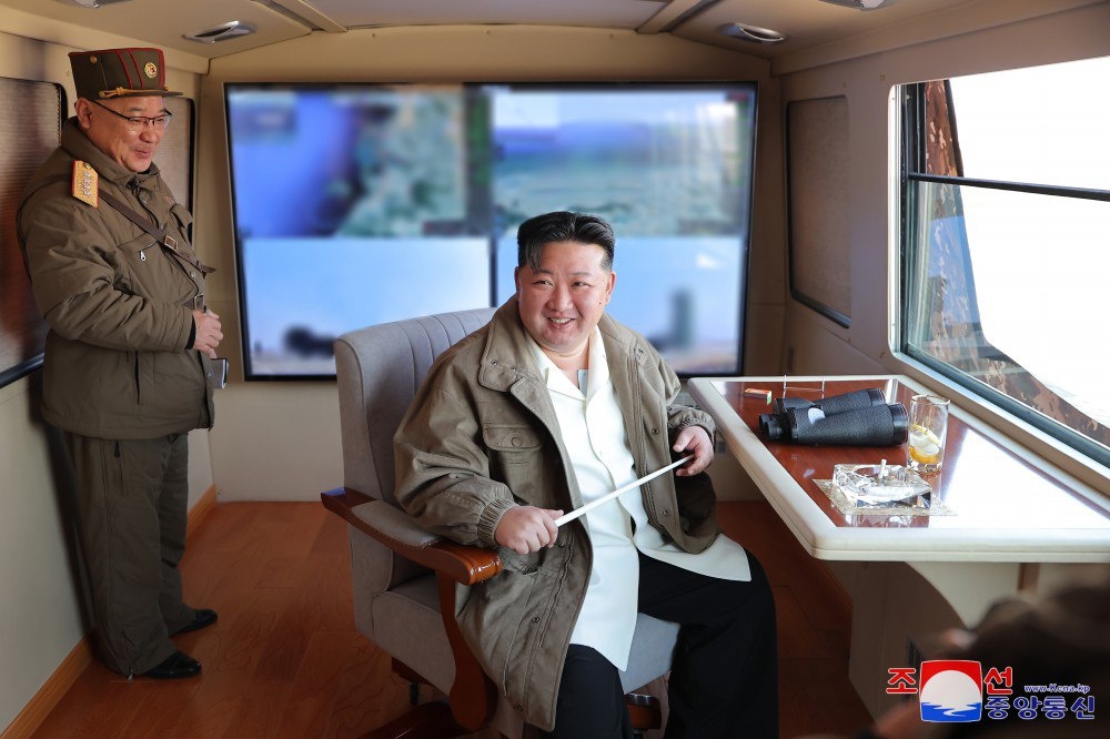    Товарищ Ким внимательно смотрит за реакцией России на агрессивную риторику Трампа в отношении Ирана: КНДР могут стать следующей жертвой США.