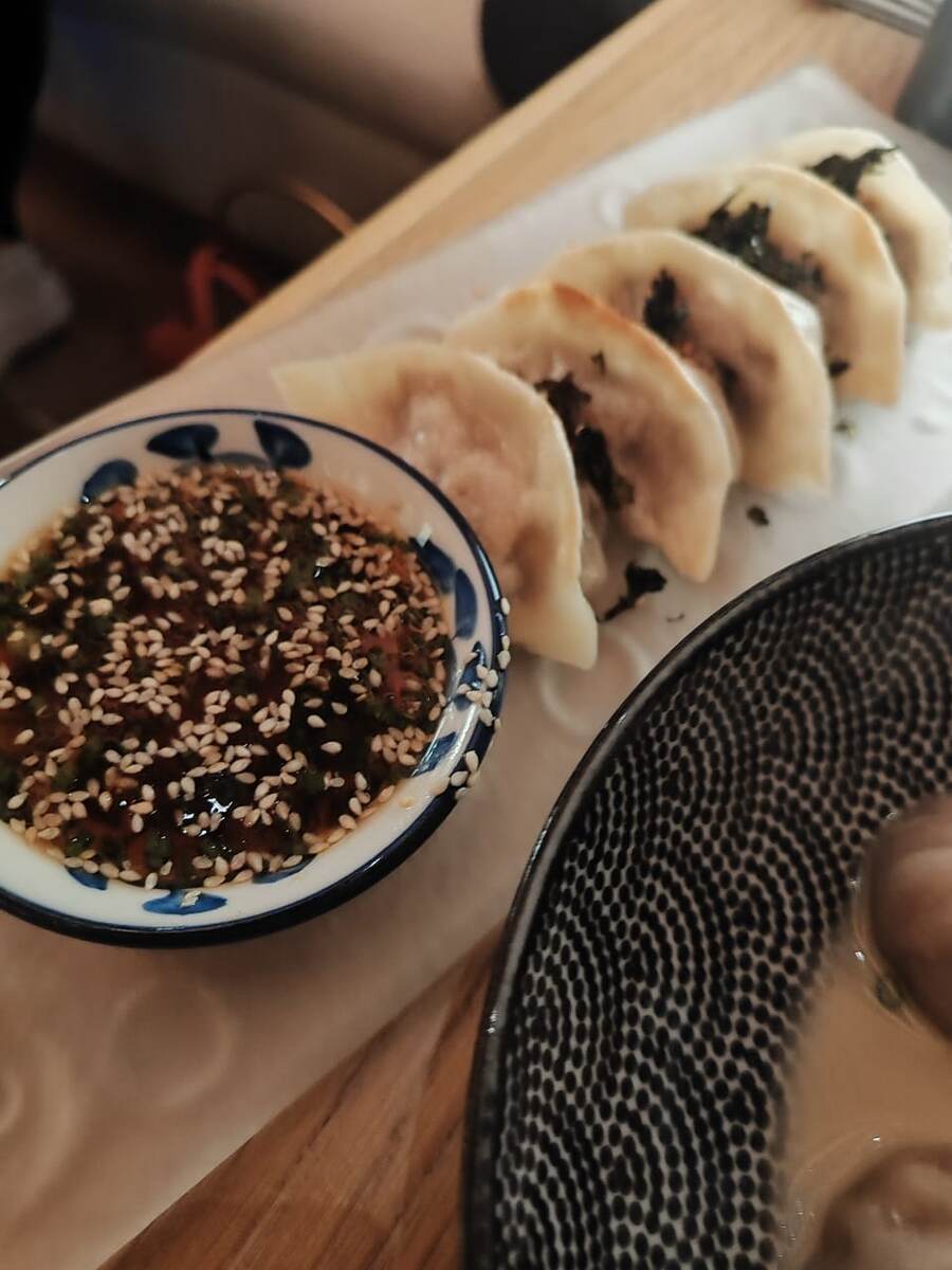 Гедза. Курица, водяной каштан, 