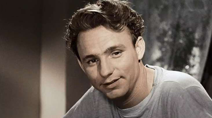 Николай Рыбников в роли Саши Савченко в фильме "Весна на Заречной улице" (изображение с сайта www.kino-teatr.ru)