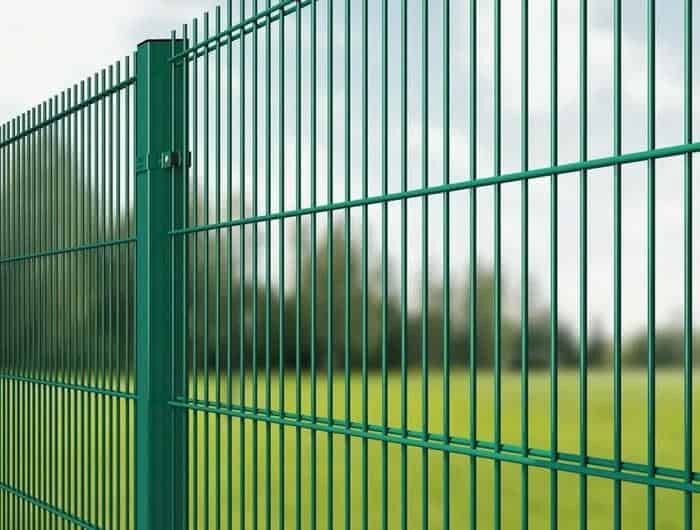 Металлические ограждения: стиль, безопасность, виды и преимущества использования