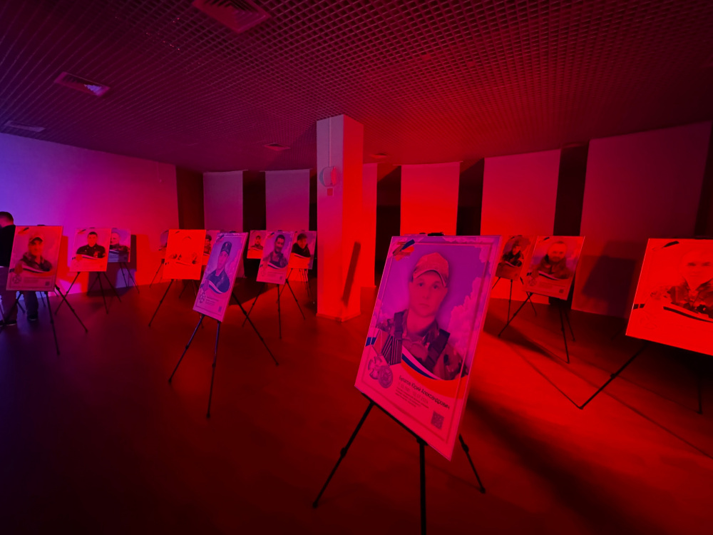    В Сургутском районе стартовала вторая часть выставки «Герои СВО. Односельчане»