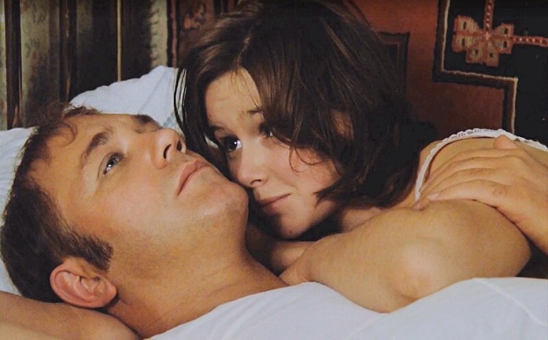 Еще одна постельная сцена из культового «Афони» 1975 г. -- одетые герои ведут свой душевный разговор