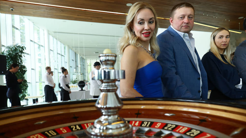 Бизнесмен Александр Куковякин (второй справа).📷Фото: Марина Молдавская / Коммерсантъ