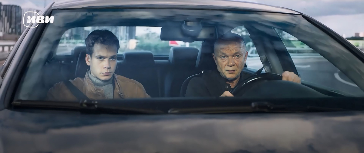 Кадр из сериала Юрий Соломатин в роли Кузьмы Сапрыкина и Андрей Смоляков в роли Андрея Багрышева