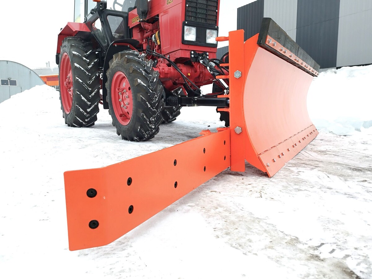 Подбарьерный отвал в рабочем положении