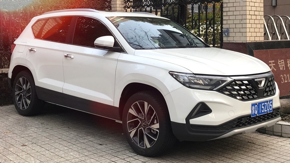 Китайский вариант кросовера JETTA VS5