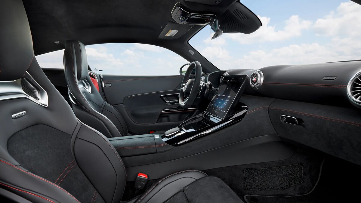 Больше деталей салона в ленте