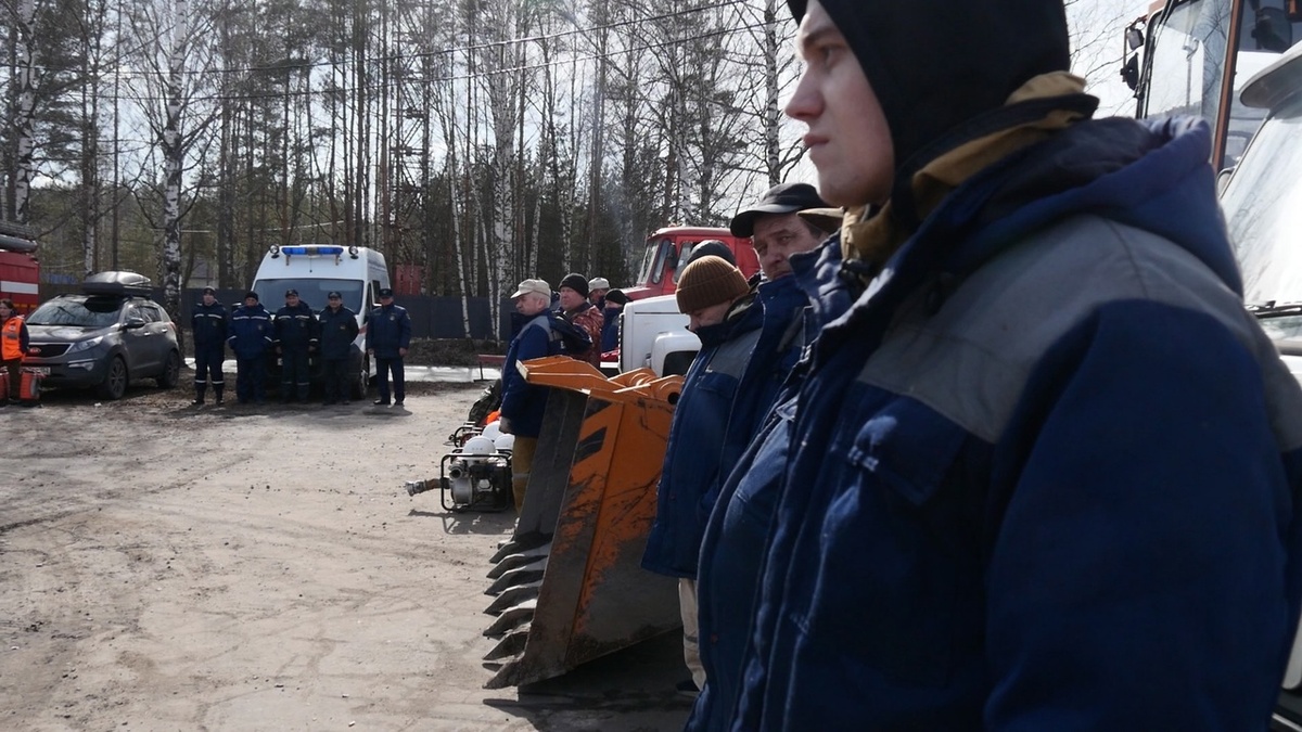 В едином строю.