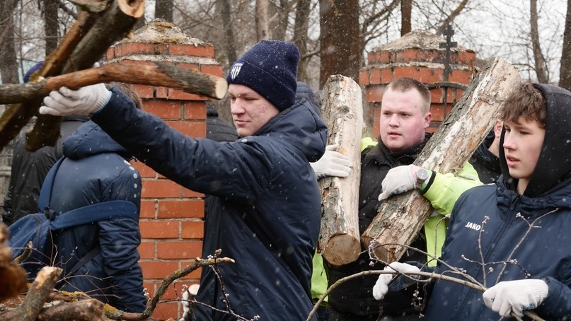 Футболисты ФК «Пари НН» трудились не жалея сил.