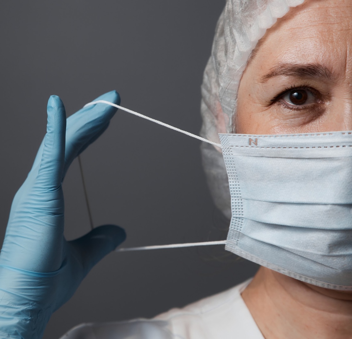 Протезирование зубов в Дант