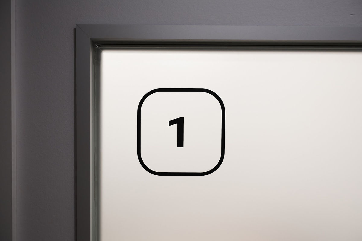 Имплантация в клинике Дант