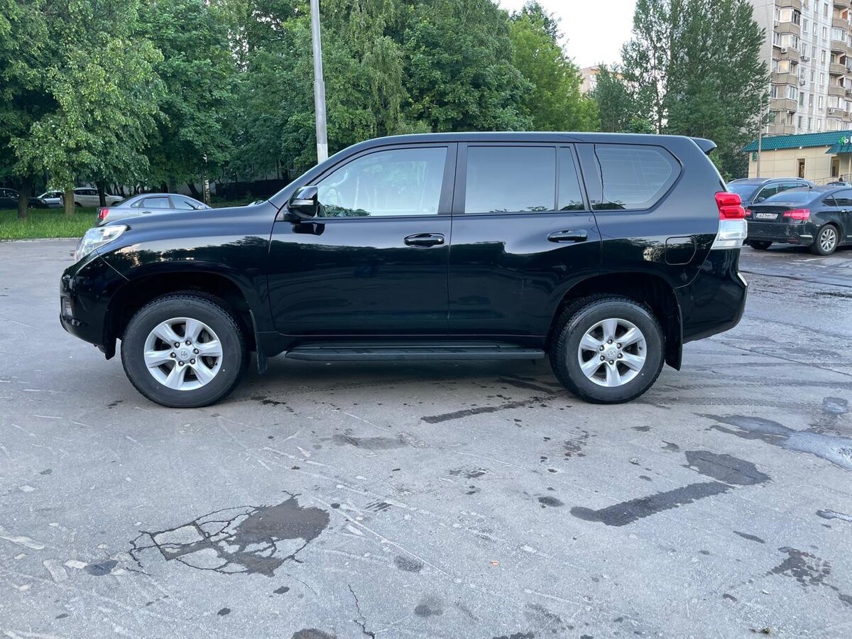 Toyota Land Cruiser 150.