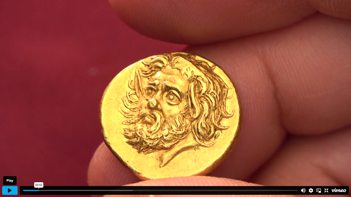 Золотой статер из Пантикапея, 350-300 гг. до н.э.. Кадры из видео на сайте швейцарского аукционного дома