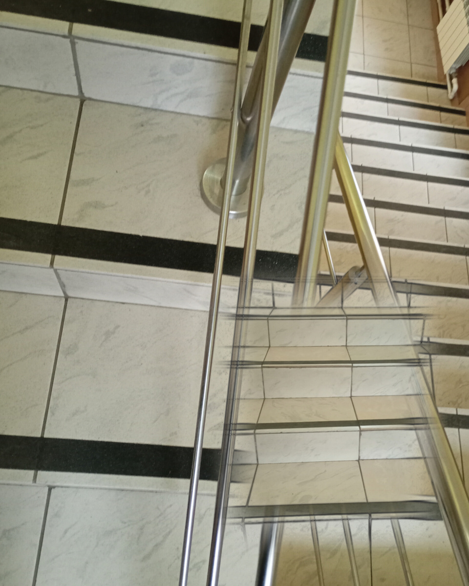 Красота же. Идешь - и разглядываешь.