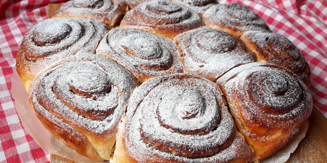 ПЛЮШКИ НА КЕФИРЕ С КОРИЦЕЙ