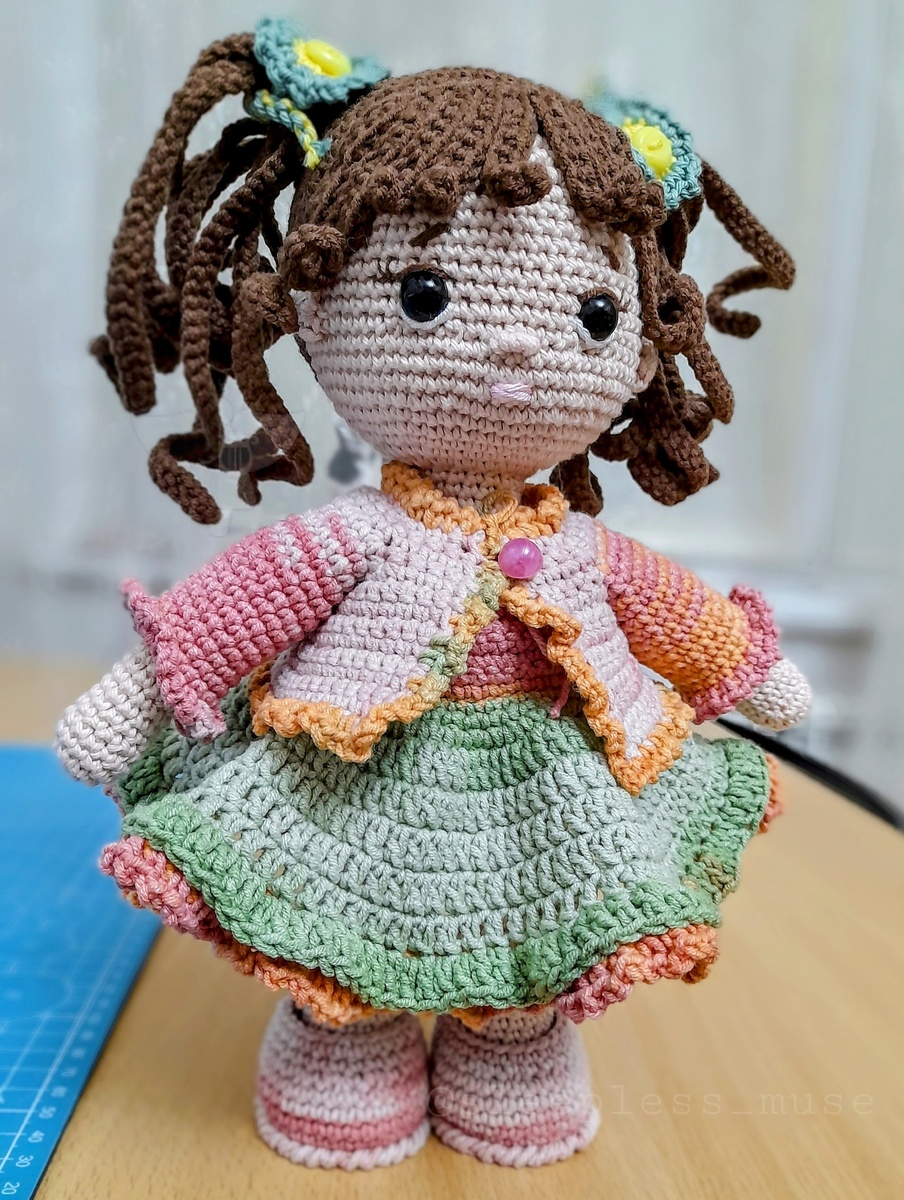 А в жакете еще краше!